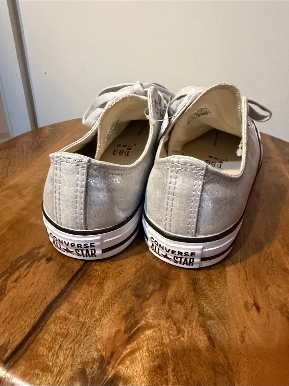 Unisex Silver Metallic Converse Low Top - Picture 3 of 6